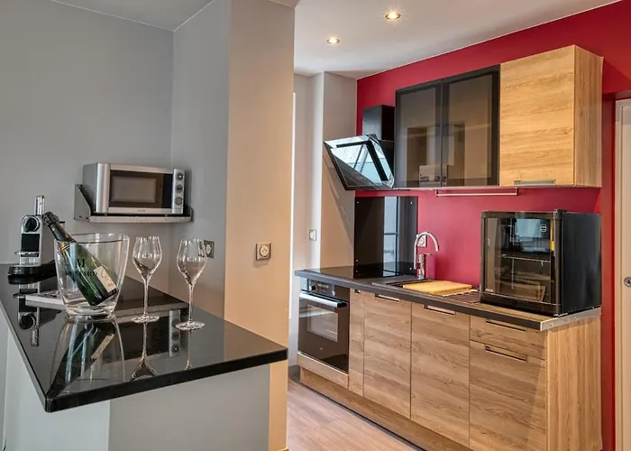 La Nuit Au Quai De Luxe Pinotnoir Troyes