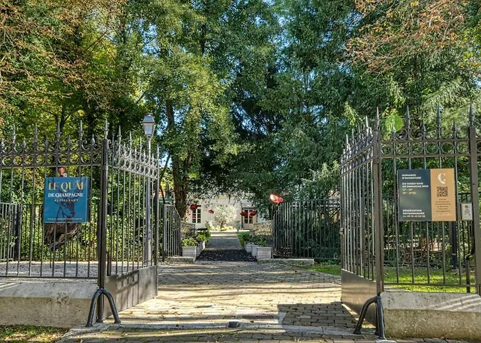 La Nuit Au Quai De Luxe Pinotnoir * Troyes